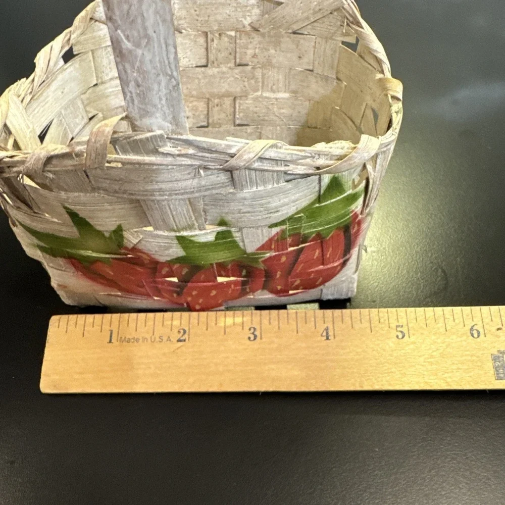 Hand Painted White Wooden Basket Country Folk‎ Art Décor Strawberries